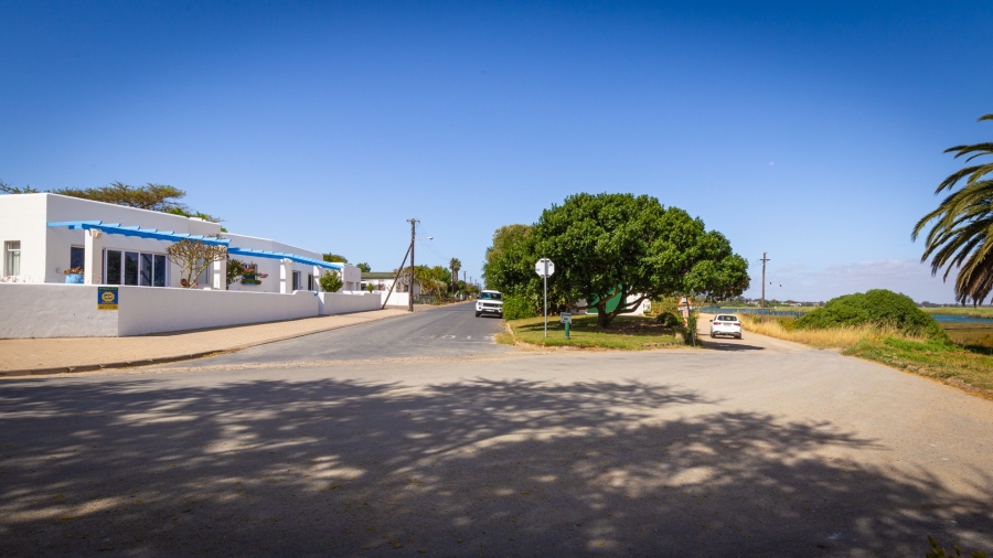 4 Bedroom Property for Sale in Velddrif Western Cape